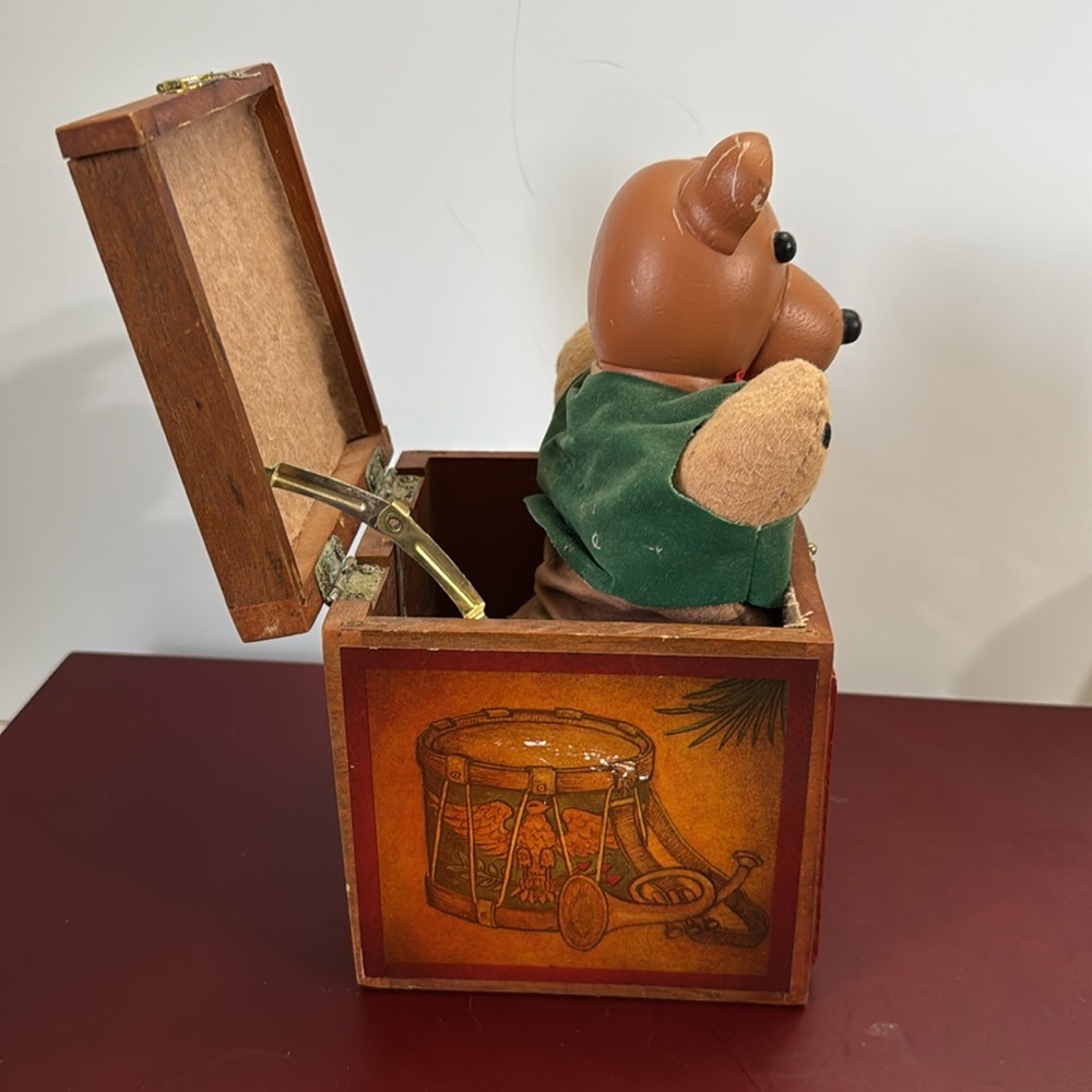 Rare Piece Vintage Music Box Pop Up Teddy Bear Sound of Music Song - Picture 2 of 12